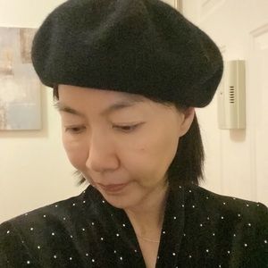 Zara black wool berets